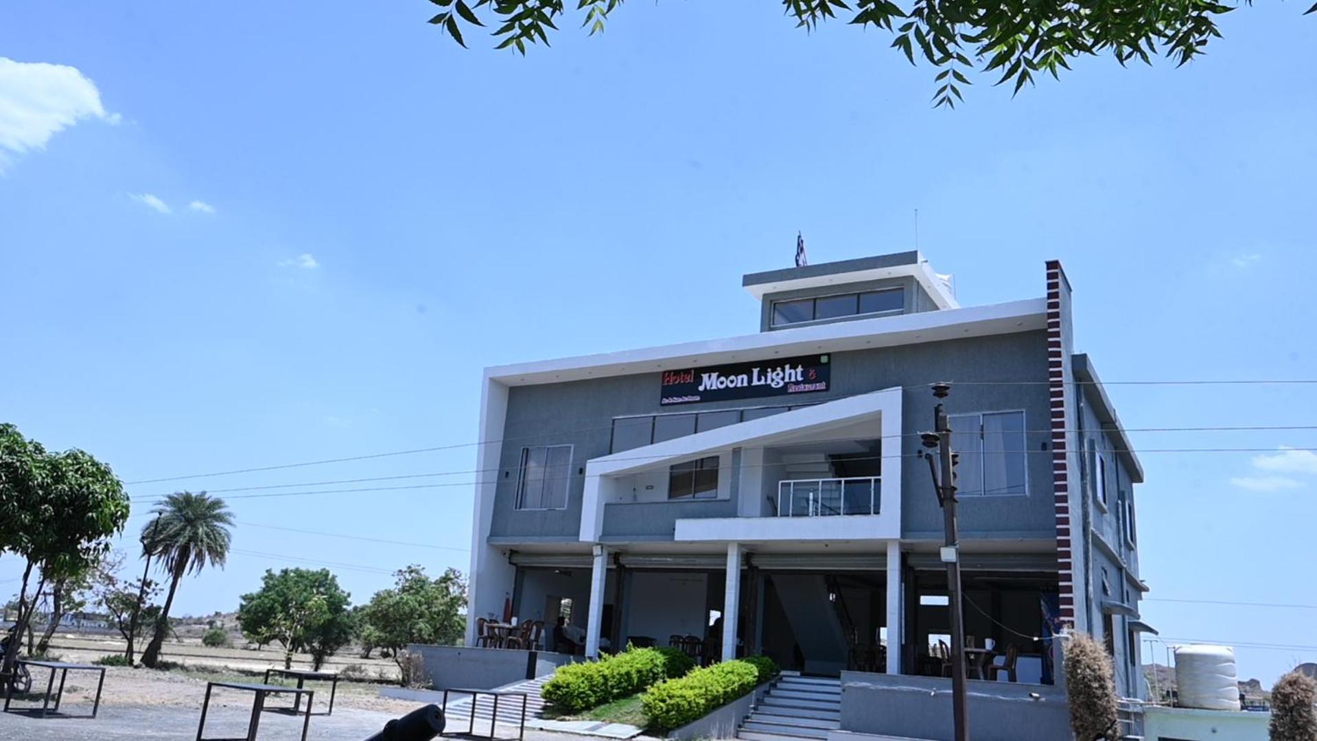 Hotel Moonlight & Restaurant Sehore エクステリア 写真