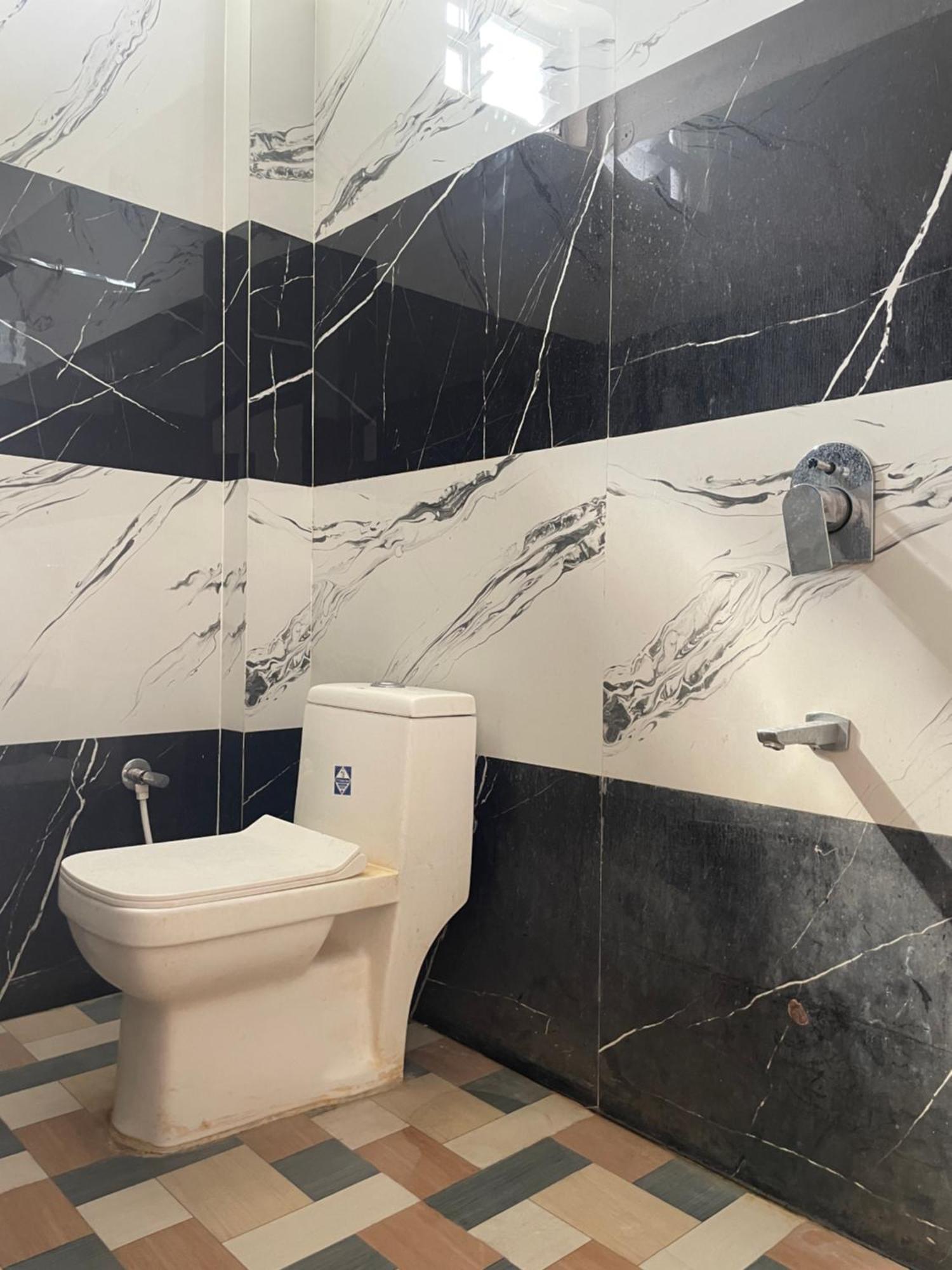 Hotel Moonlight & Restaurant Sehore エクステリア 写真